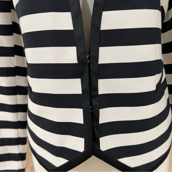 Ann Taylor black cream striped preppy office cropped blazer  Size 8 - Picture 6 of 11
